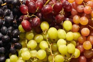 The Health Benefits of Grapes - Energy, Vitamins, and More